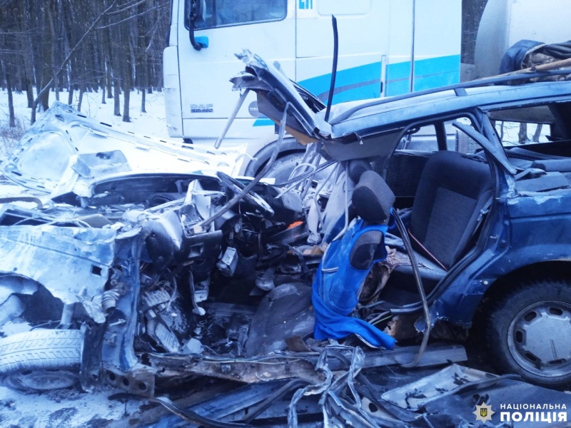 На Дубенщині загинув водій легковика з Хмельниччини, який зіткнувся з автоцистерною