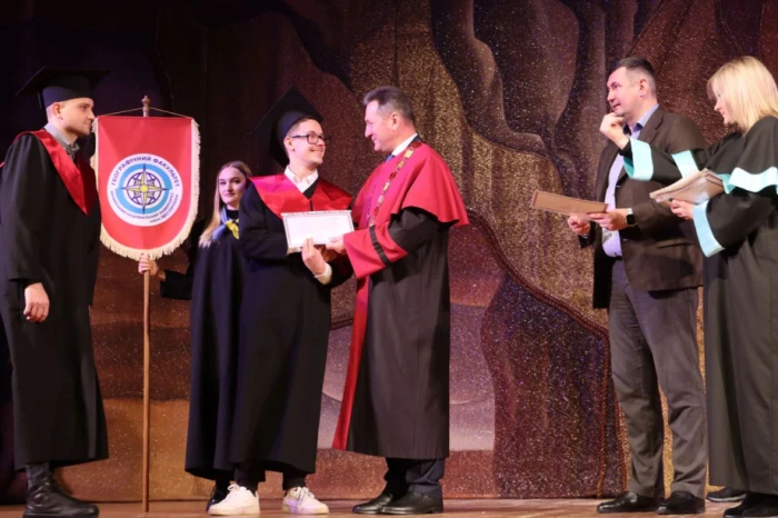 Понад 1600 магістрів ВНУ імені Лесі Українки отримали дипломи