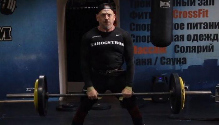 68 разів за хвилину: 45-річний атлет встановив рекорд України з підйому штанги (відео)