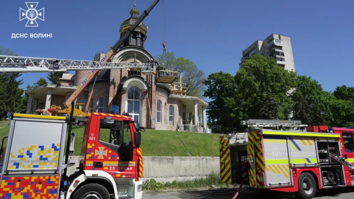 Пожежа в храмі на вулиці Глушець у Луцьку: горів дах