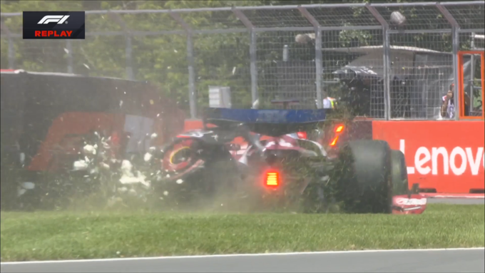 ВІДЕО. Велика аварія пілота Феррарі Леклера на старті Гран-прі Канади