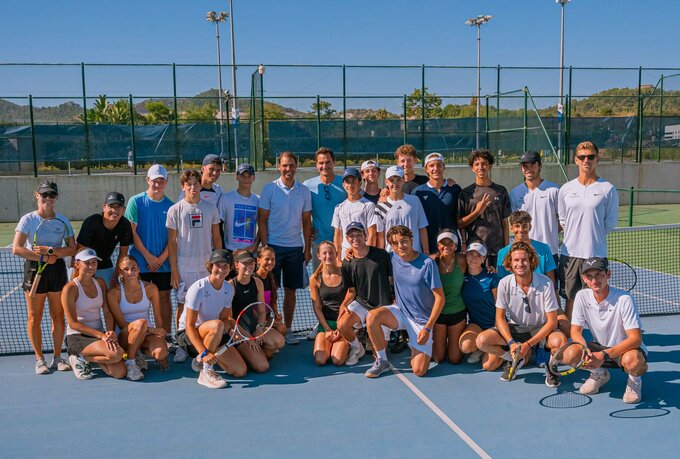 20-разовий переможець турнірів Grand Slam відвідав академію Надаля