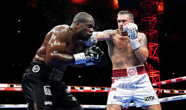 8 перемог у хевівейті. Вусик всьоме поспіль здолав боксерів із Британії