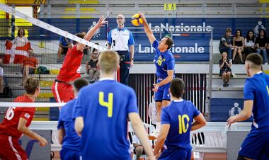 Відбір на Євроволей-2026. Україна б&rsquo;є Італію в неї на полі