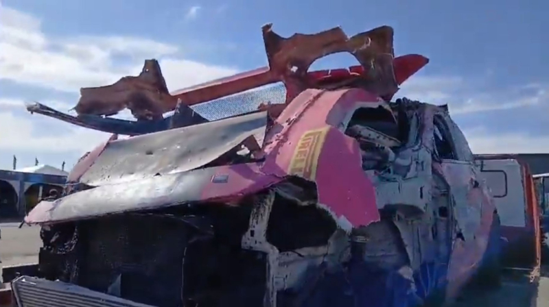 ВІДЕО. Моторошна аварія під час гонки. Машину підкинуло в повітря