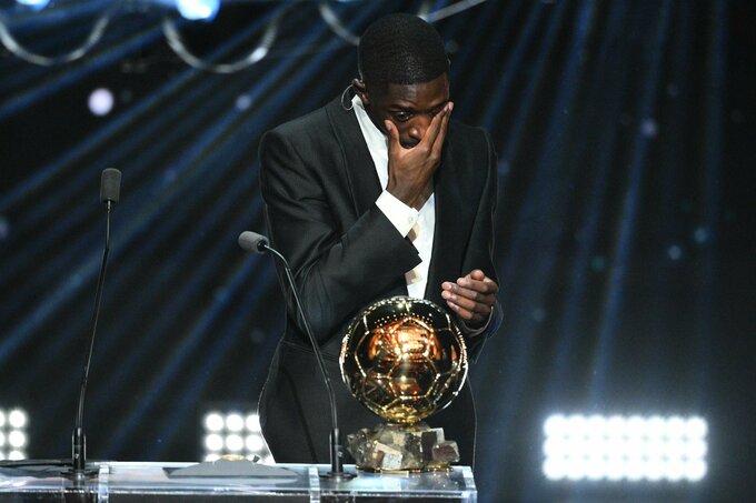 ВІДЕО. Дембеле розплакався на церемонії нагородження Золотий м'яч 2025
