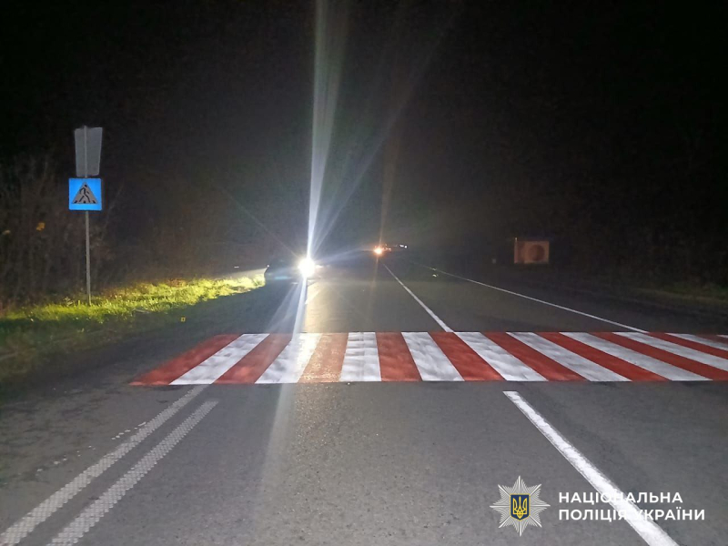 На Дубенщині вантажівка вилетіла з траси, бо водію стало зле (ФОТО)