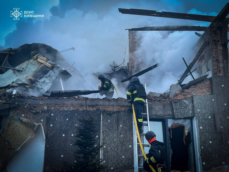 Нічна атака на Київщину: у Вишгородському районі загинула жінка, троє людей поранені