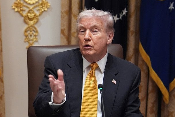 "Дуже розлючений". Трамп прокоментував заяви РФ про удари по резиденції Путіна