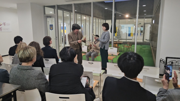 У японському Кобе презентували книгу про силу української культури в часи потрясінь