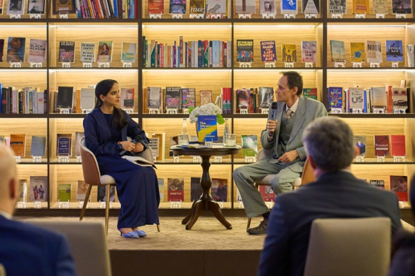 39 історій стійкості: в ОАЕ представили англомовне видання про героїзм звичайних українців