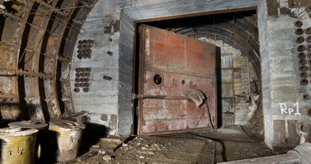 масштабний лабіринт тунелів, який можна порівняти за розмірами з міським кварталом