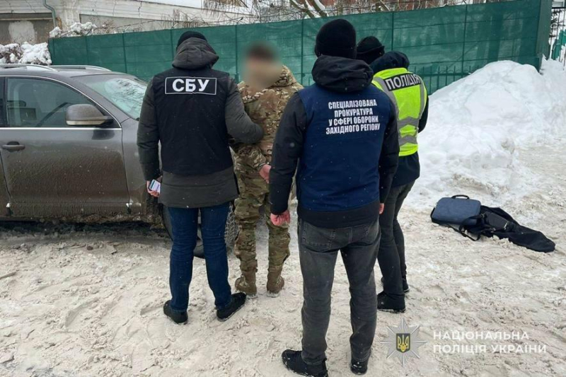 На хабарі затримали працівника ТЦК, який прикривав нападників на військового на Тернопільщині