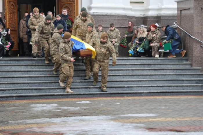 Майстер спорту, чемпіон України, тренер, суддя та воїн: у Луцьку попрощалися з 29-річним Олексієм Бондаренком. ФОТО