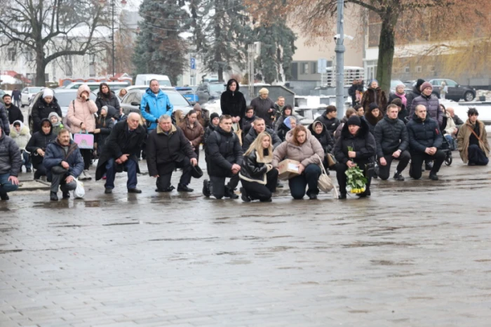 Майстер спорту, чемпіон України, тренер, суддя та воїн: у Луцьку попрощалися з 29-річним Олексієм Бондаренком. ФОТО