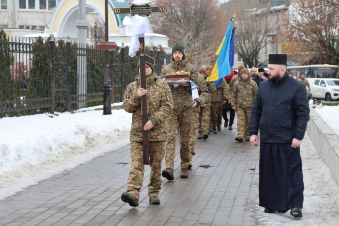 Майстер спорту, чемпіон України, тренер, суддя та воїн: у Луцьку попрощалися з 29-річним Олексієм Бондаренком. ФОТО