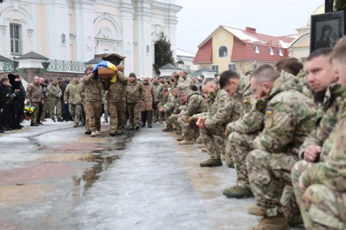 Майстер спорту, чемпіон України, тренер, суддя та воїн: у Луцьку попрощалися з 29-річним Олексієм Бондаренком. ФОТО