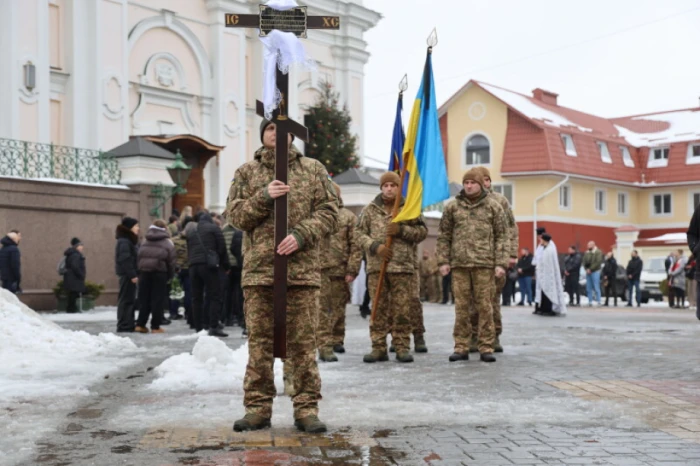 Майстер спорту, чемпіон України, тренер, суддя та воїн: у Луцьку попрощалися з 29-річним Олексієм Бондаренком. ФОТО