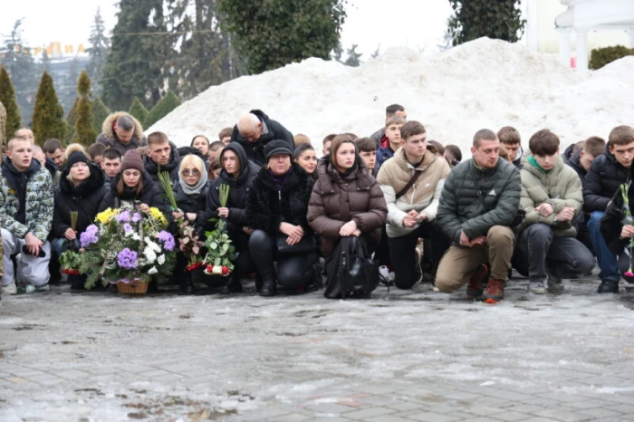 Майстер спорту, чемпіон України, тренер, суддя та воїн: у Луцьку попрощалися з 29-річним Олексієм Бондаренком. ФОТО