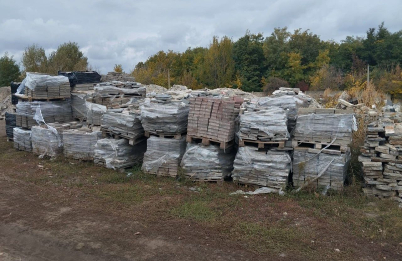 На&nbsp;складах полтавських комунальників зберігається лише 1220&nbsp;м&sup2; демонтованої плитки: на&nbsp;практиці має бути в&nbsp;рази більше
