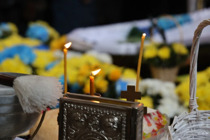 У Луцьку в останню дорогу провели захисника України Вадима Кравчука. ФОТО