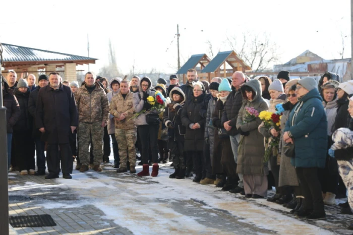 У Луцьку в останню дорогу провели захисника України Вадима Кравчука. ФОТО