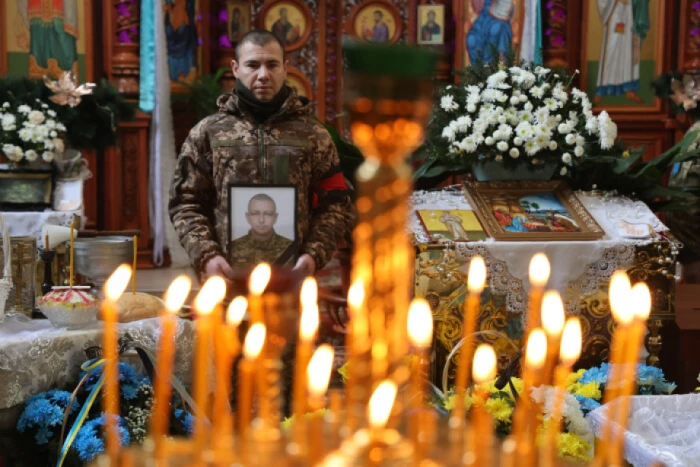 У Луцьку в останню дорогу провели захисника України Вадима Кравчука. ФОТО