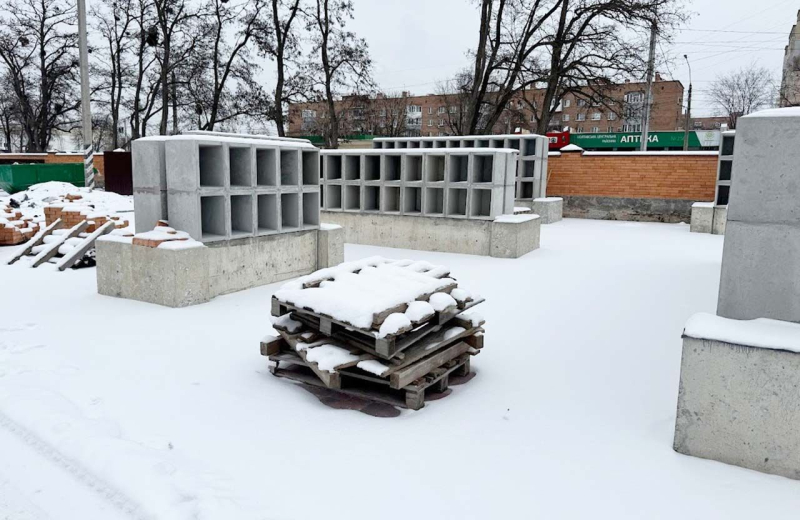У Полтаві 1,5 року триває будівництво колумбарію на території Центрального міського кладовища