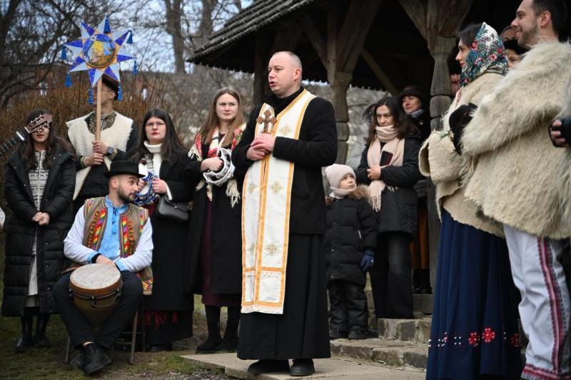 В Ужгороді &ndash; традиційні &laquo;Коляди в старому селі&raquo;