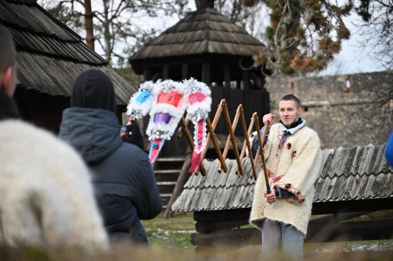 В Ужгороді &ndash; традиційні &laquo;Коляди в старому селі&raquo;