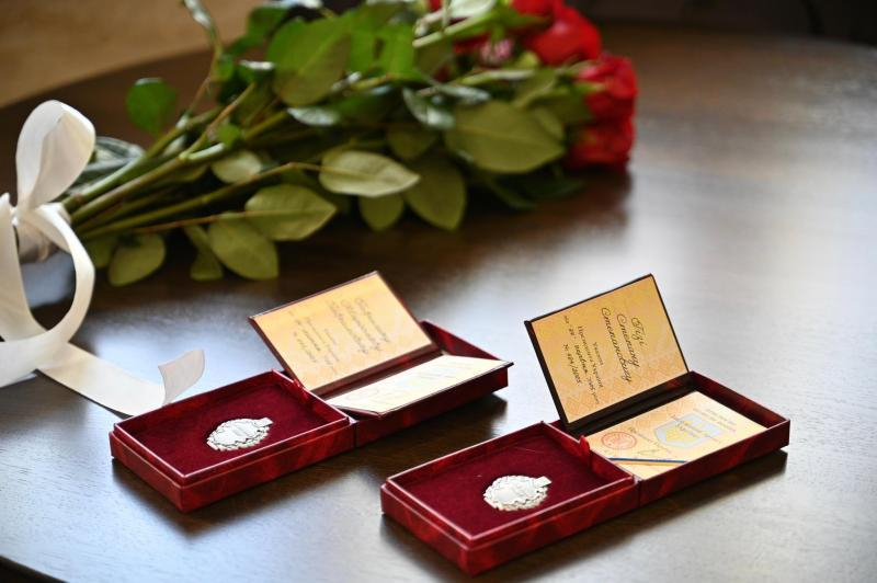 Визнання за талант і покликання: співак і лікар із Закарпаття отримали державні відзнаки