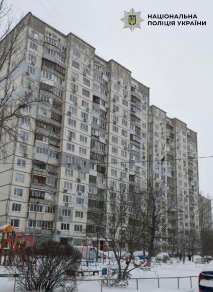 Жінка покинула сина з поламаною ногою