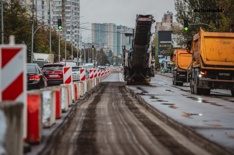 Хто забрав 7,4 млрд грн, які валялися на київських дорогах? Топ-5 головних ремонтів 2025 року