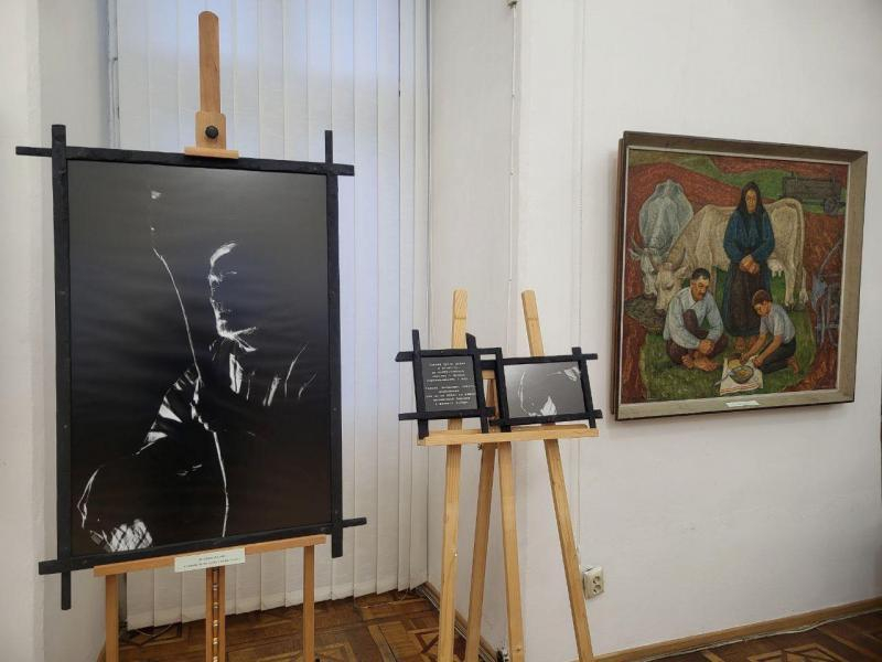 Сьогодні виповнилося б 95 &ndash; в Ужгороді виставкою вшанували відомого митця Володимира Микиту