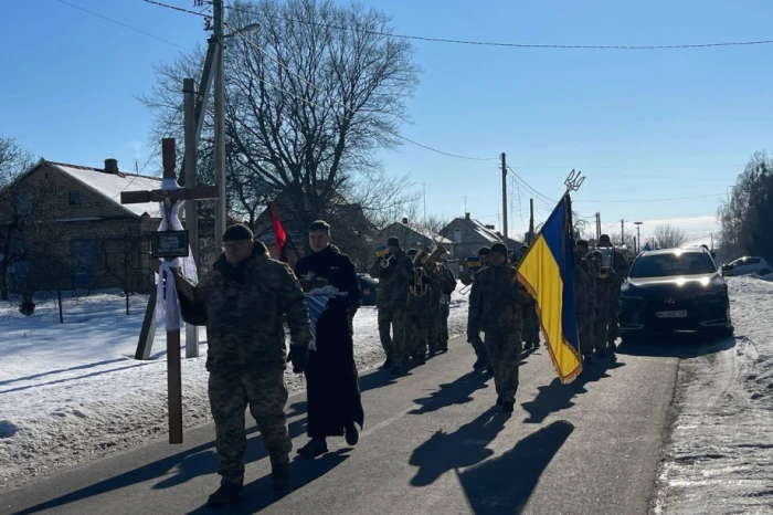 У Підгайцівській громаді попрощалися із 33-річним захисником України Валентином Дмитруком. ФОТО