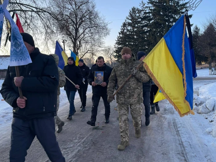 Вічний спокій у рідному селі: Підгайцівська громада попрощалася із воїном Анатолієм Скубієм. ФОТО